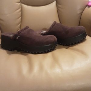Fur lined clogs
